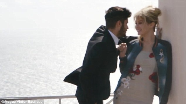 Gigi Hadid va Zayn Malik nong bong tren tap chi Vogue hinh anh