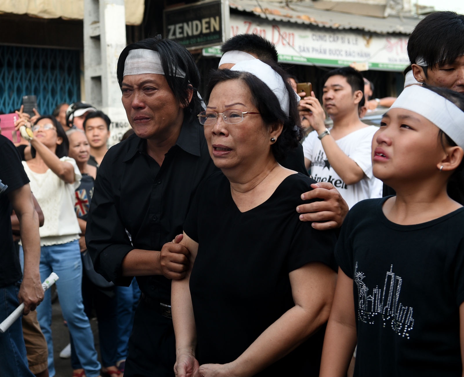 dam tang nhac si Nguyen ANh 9 anh 8