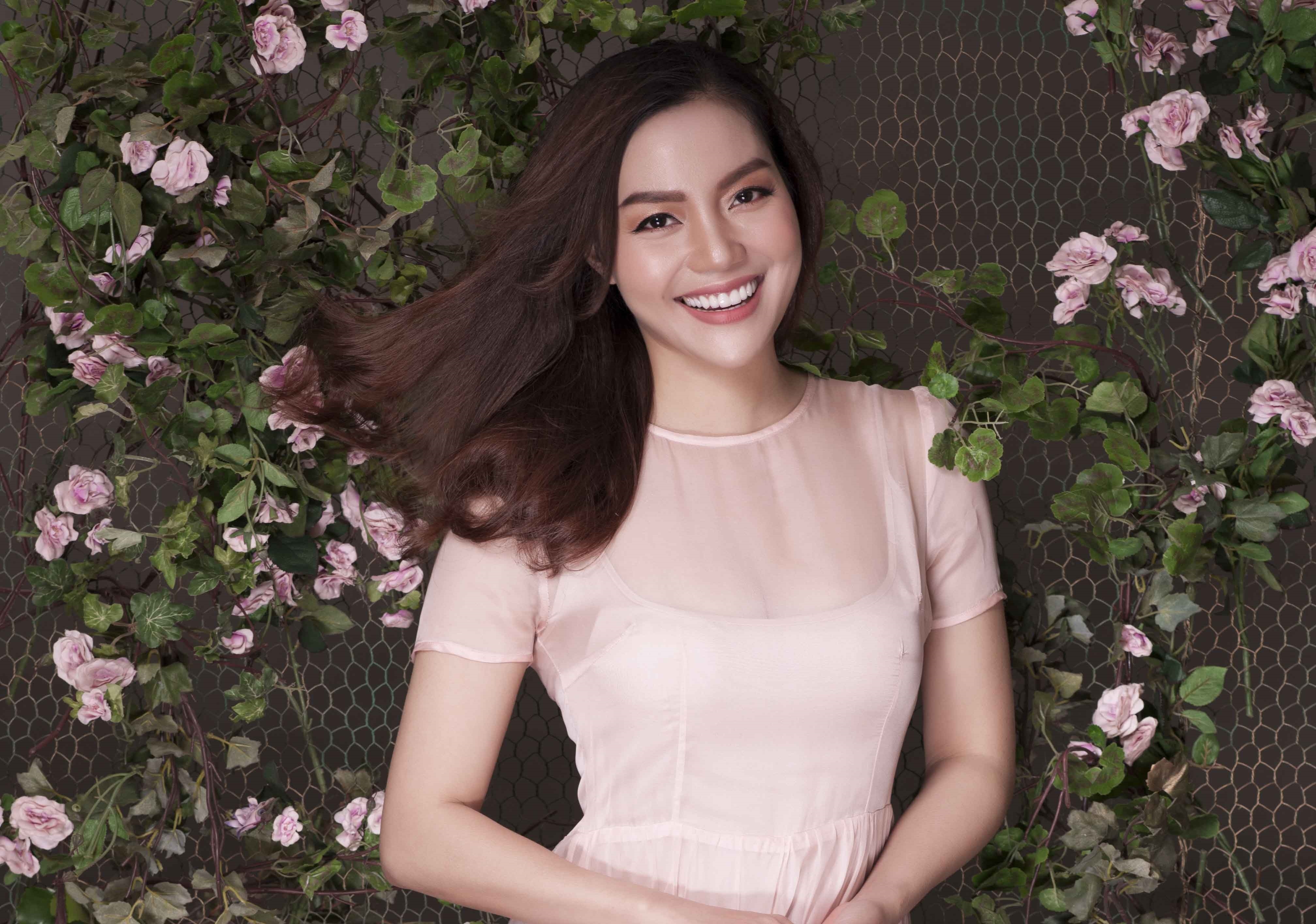 Ngoc Anh thuc hien liveshow tien ty danh dau 11 nam ca hat hinh anh