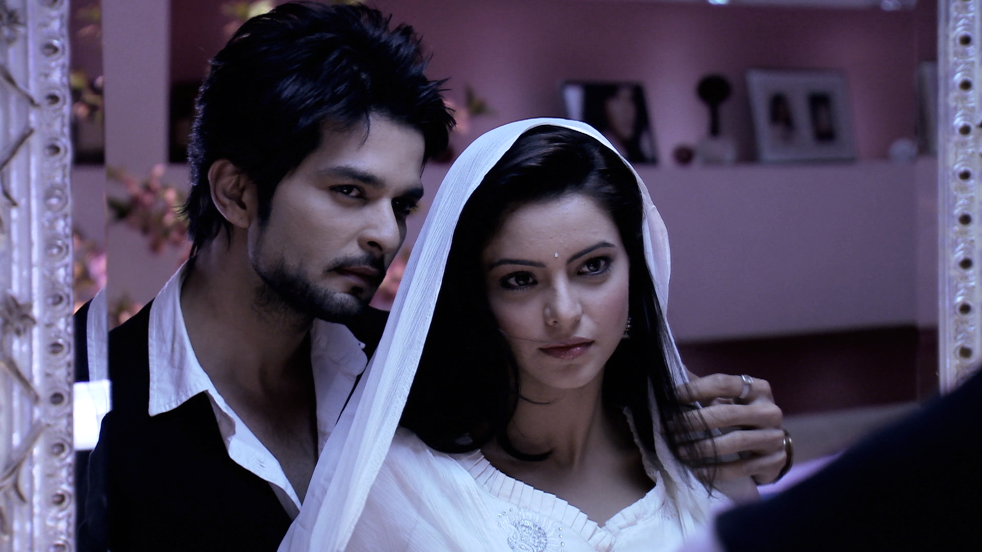 Aamna Sharif tro lai man anh sau 5 nam vang bong hinh anh