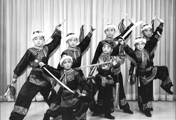 tu truyen Thanh Long anh 2