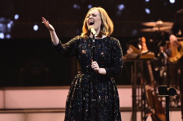 Adele duoc vinh danh nho doanh so ban dia hinh anh