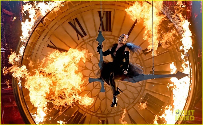 Just Like Fire hinh anh