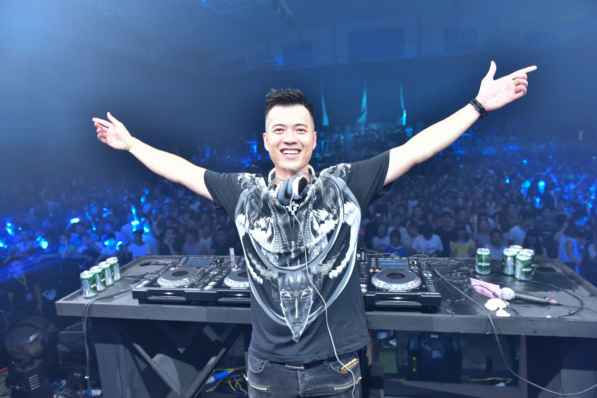 DJ Marshmello den Viet Nam anh 5