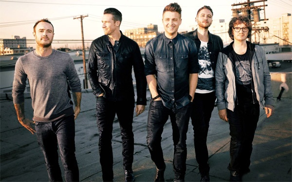OneRepublic bat ngo gui loi chao khan gia Viet Nam hinh anh