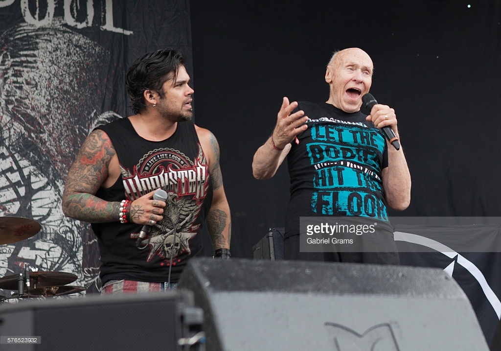 Thi sinh 82 tuoi cua America’s Got Talent tham gia ban nhac hinh anh