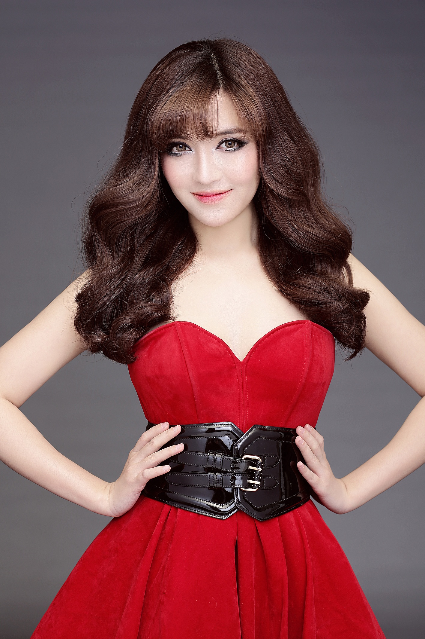 Từ trước đến nay, Bích Phương và ê-kíp chỉ mới chú tâm vào đầu tư vào các sản phẩm âm nhạc và chưa tập trung chăm chút cho phần hình ảnh vốn có phần đơn giản.