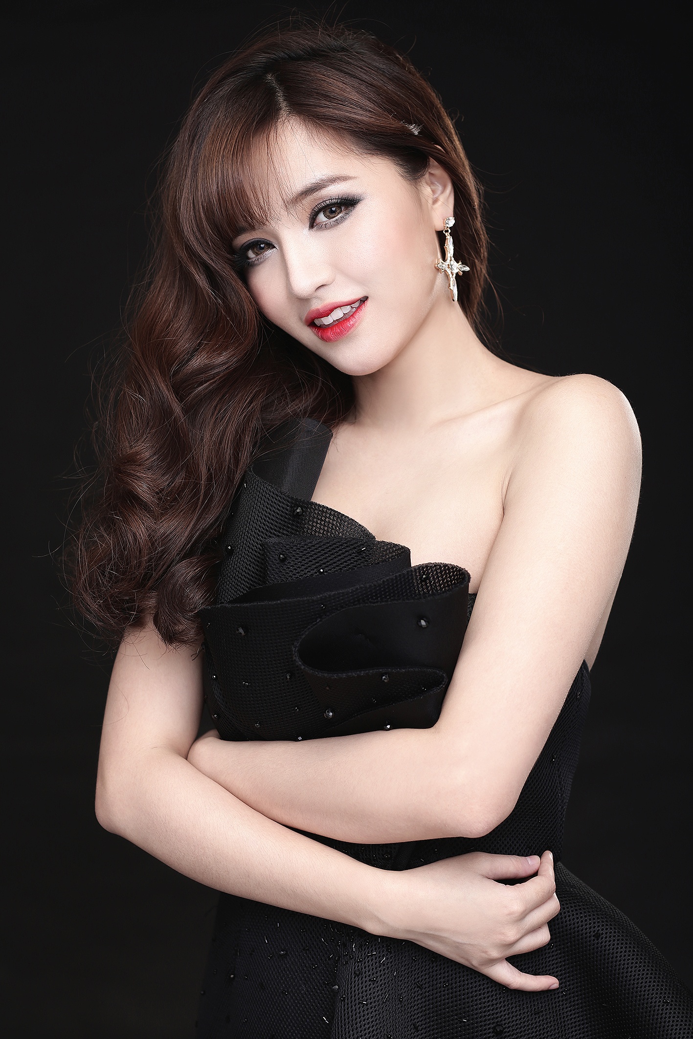 Chăm chút cho từng bước đi (bắt đầu là hình ảnh) cũng là chiến lược để thời gian sắp tới Bích Phương cùng ê-kíp thể nghiệm và cho ra mắt nhiều sản phẩm mới với dòng nhạc khác nhau, hứa hẹn gây hứng thú cho các các fan và khán giả yêu nhạc.