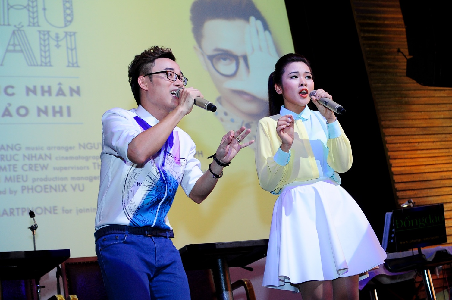 MV 4 chu lam hinh anh