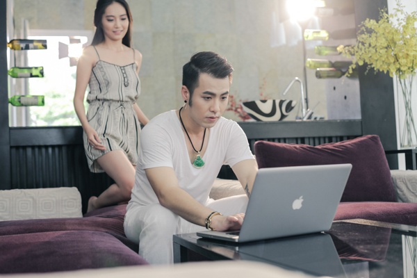 Akira Phan tung MV moi trong ngay sinh nhat hinh anh