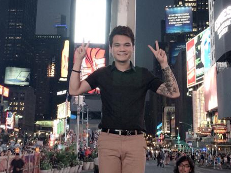 Khac Viet mang mi tom sang My luu dien hinh anh