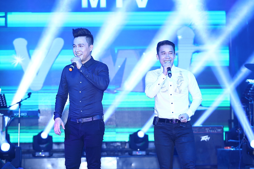 Ngoài ca khúc Đừng giận anh nữa, The Men còn trình diễn các ca khúc đang hot của nhóm trong thời gian gần đây như: Anh sợ mất em, Nếu là anh, Chia tay không lý do, Nếu không phải là em, Khoảng trống để lại...