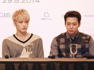 Jaejoong an tuong ve chiec non la tung duoc fan Viet tang hinh anh
