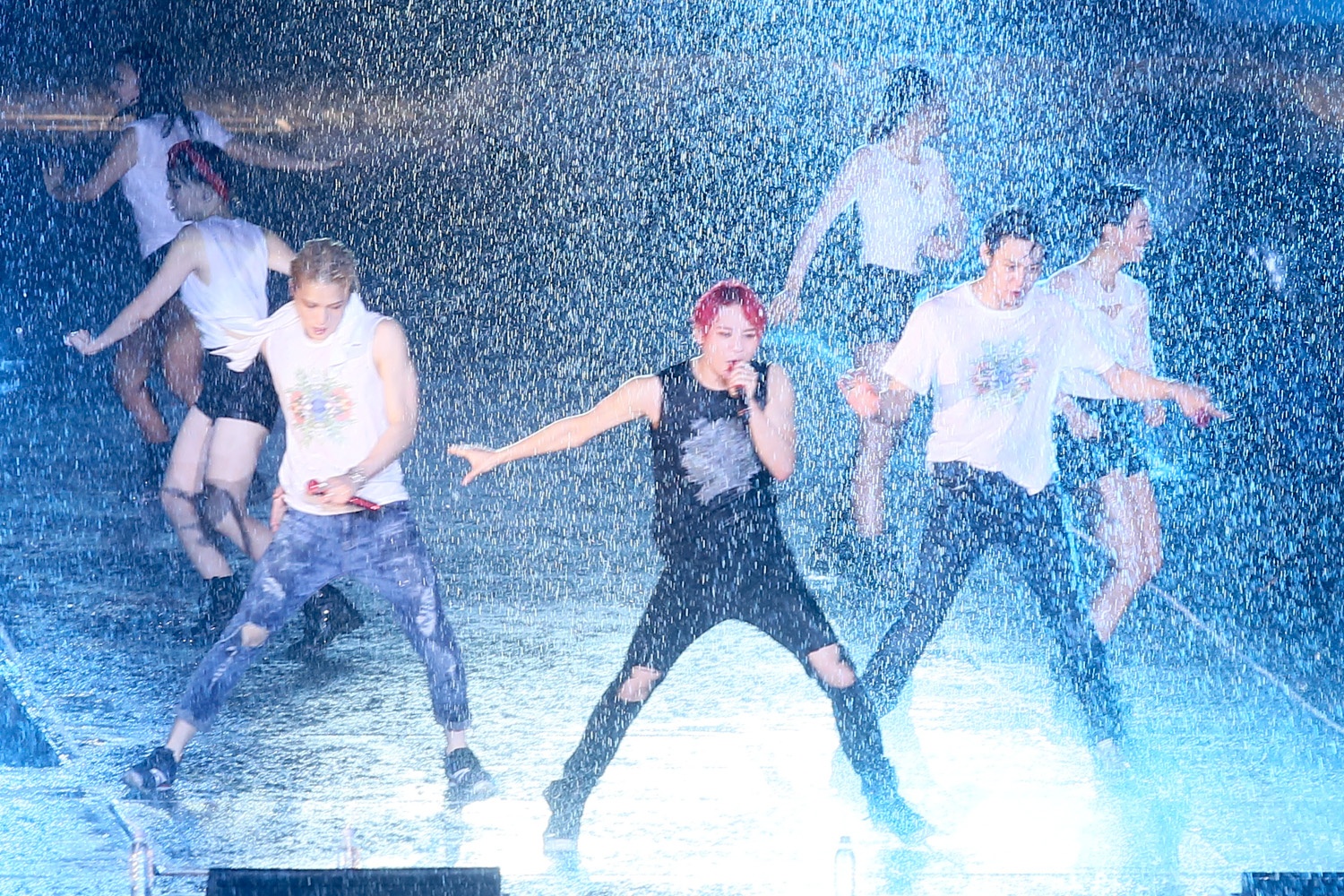 JYJ hat duoi mua hinh anh