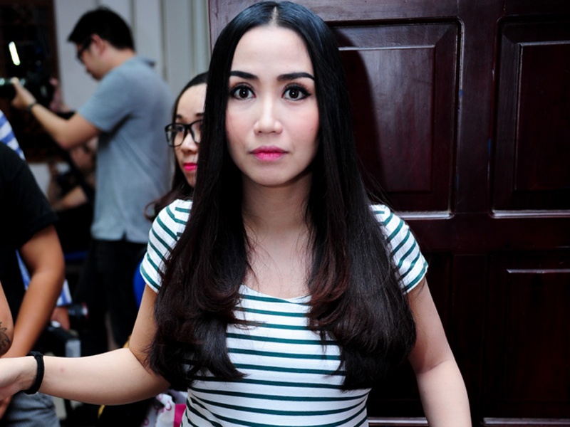 Oc Thanh Van bau 5 thang van dien do bo sat hinh anh