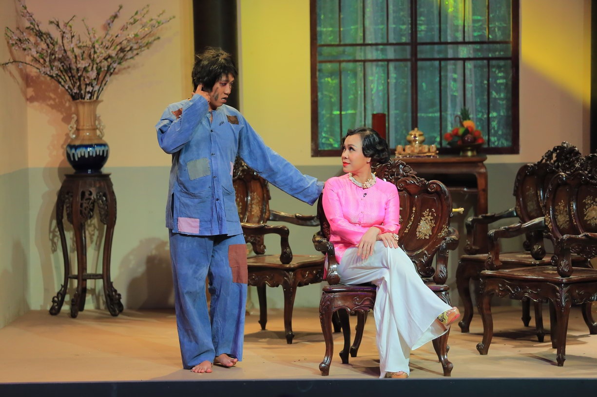 Anh Duc doi dau Viet Huong hinh anh