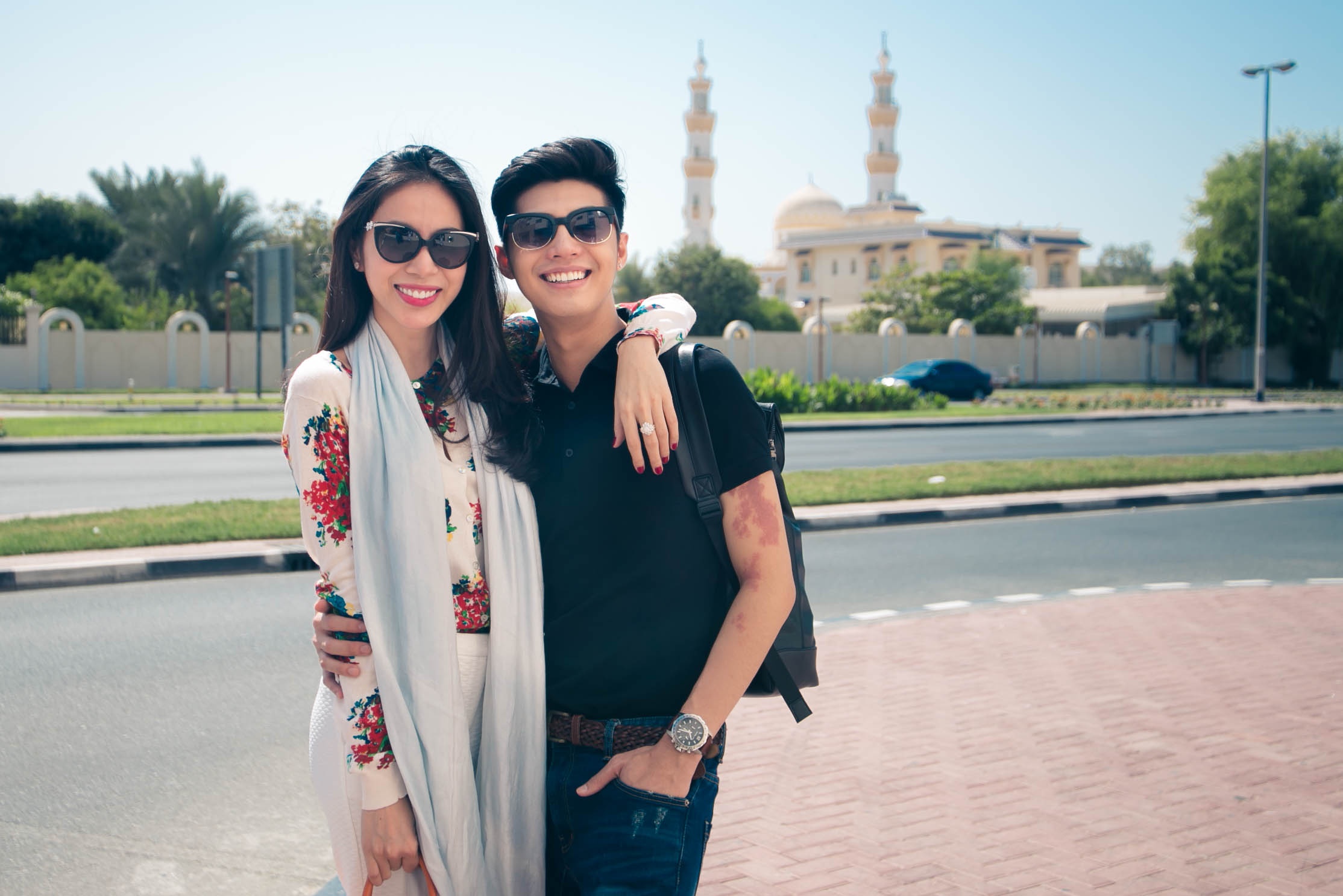 Thuy Tien - Noo Phuoc Thinh doi nang kham pha Dubai hinh anh