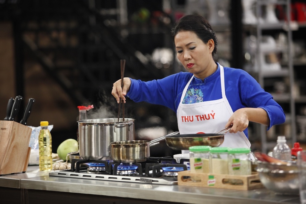 Ba me don than bi loai o Vua dau bep vi qua chu quan hinh anh