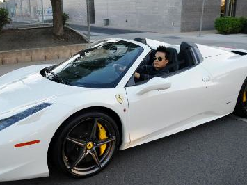 Lam Truong bi trom giua ban ngay tai My hinh anh