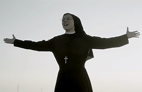 Nu tu thang giai The Voice Italy tung MV 'Nhu mot trinh nu' hinh anh