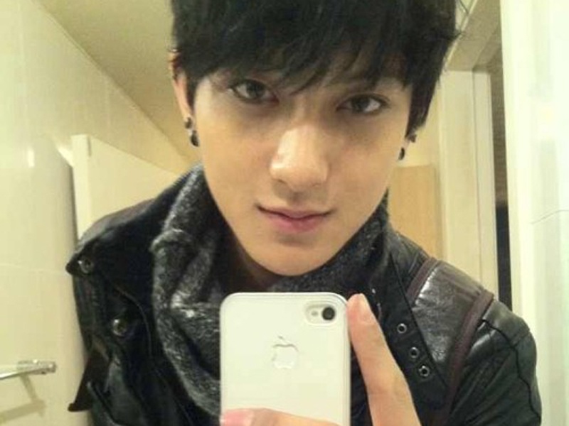 Sao Han va thoi quen su dung dien thoai ky quac hinh anh