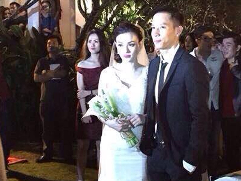 Thu Thuy bi mat ket hon voi ban trai dai gia hinh anh