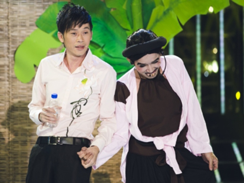 Hoai Linh bo ghe nong hoa Chi Pheo giai cuu Minh Thuan hinh anh