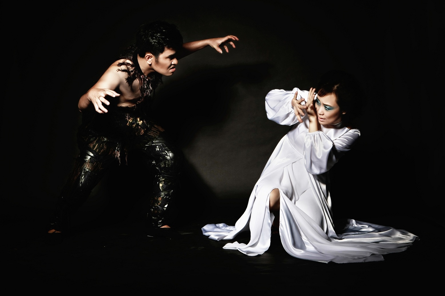 Quynh Paris tung BST hoanh trang cho vo kich opera quoc te hinh anh