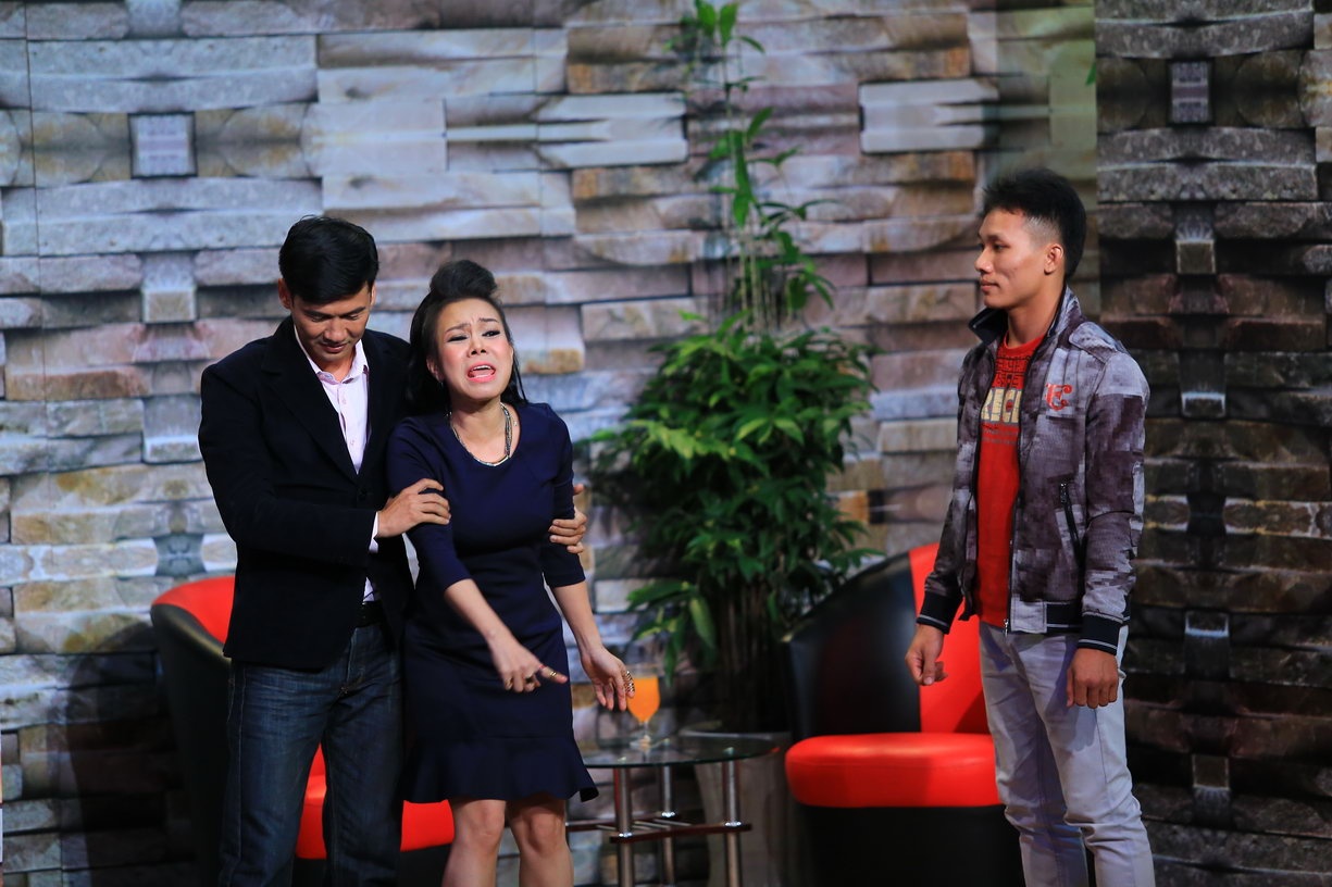 Tiet Cuong doi dau Viet Huong hinh anh