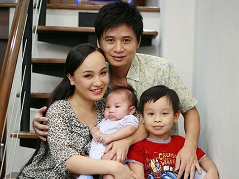 Tan Minh chanh long khi con hoi 'toi bo co di lam khong' hinh anh