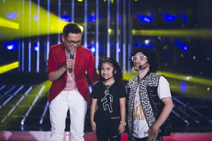 Gia Huy – Thuy Uyen hoa John Lennon – Paul Mac Cartney hinh anh