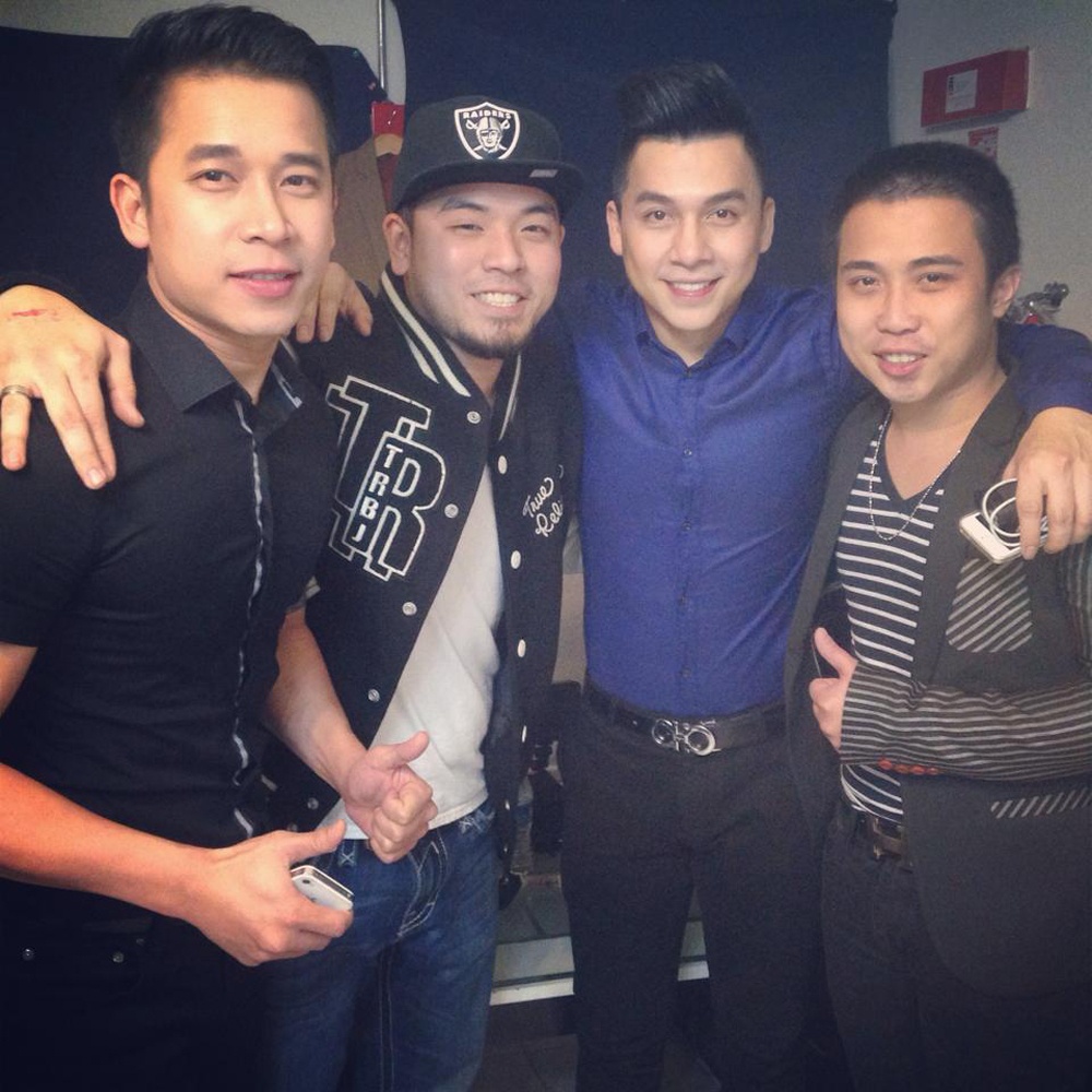 Nhờ phản hồi tốt từ truyền thông cũng như khán giả sau khi tung ra single Nếu/Phải gồm 2 ca khúc Nếu không thể đến với nhau và Phải đành quên thôi, cả hai thành viên nhóm The Men liên tục nhận được những lời mời bay show trong nước và quốc tế. 