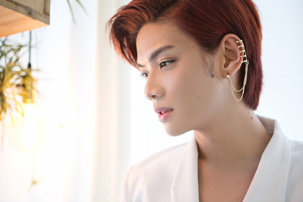 Dao Ba Loc tung chan hat vi di nghi du luan hinh anh