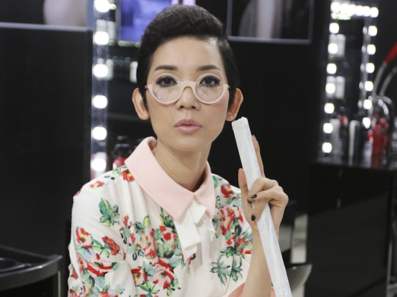 Xuan Lan thay doi dien mao cung thi sinh Next Top hinh anh
