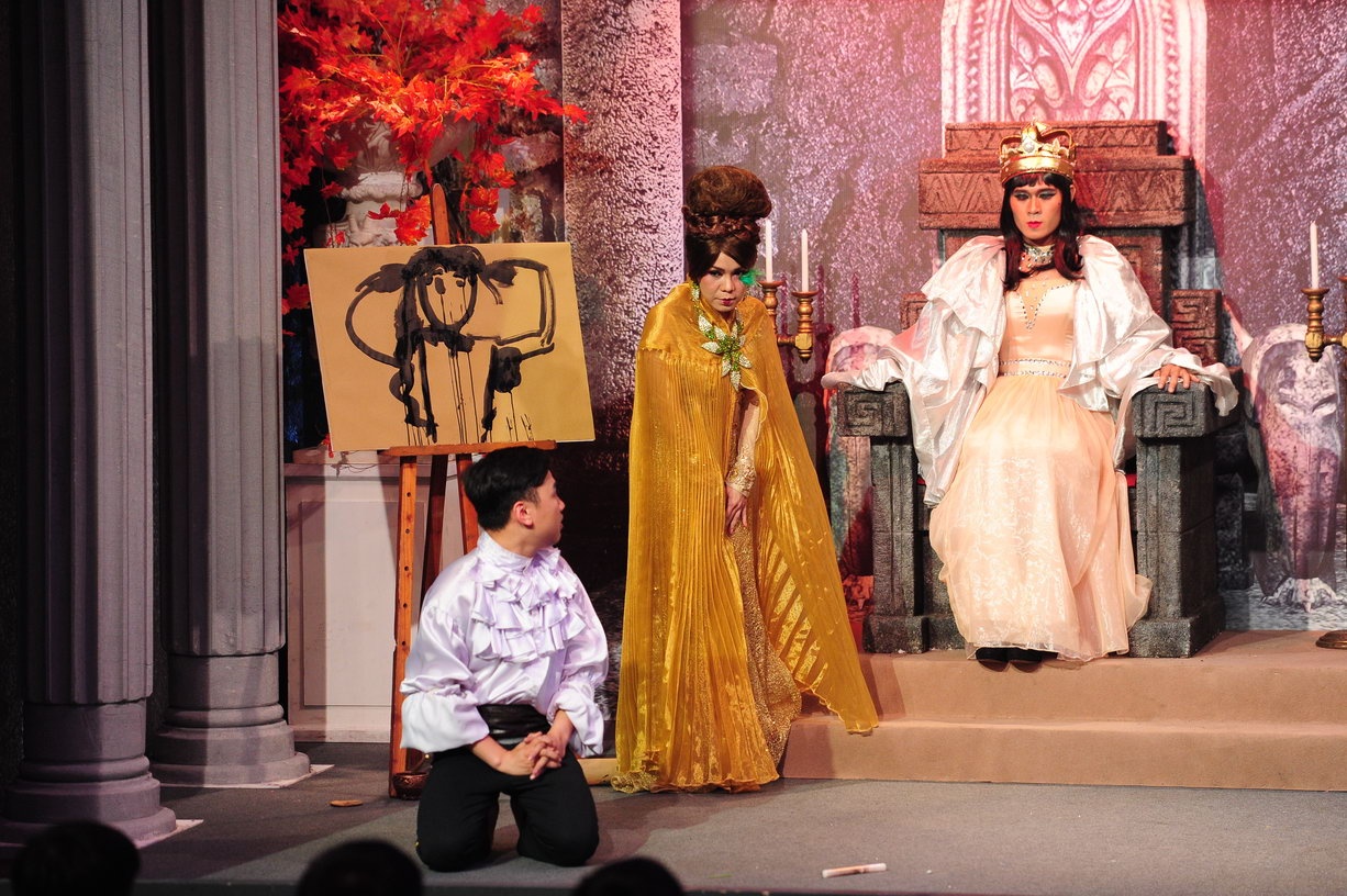 Don Nguyen doi dau Viet Huong hinh anh