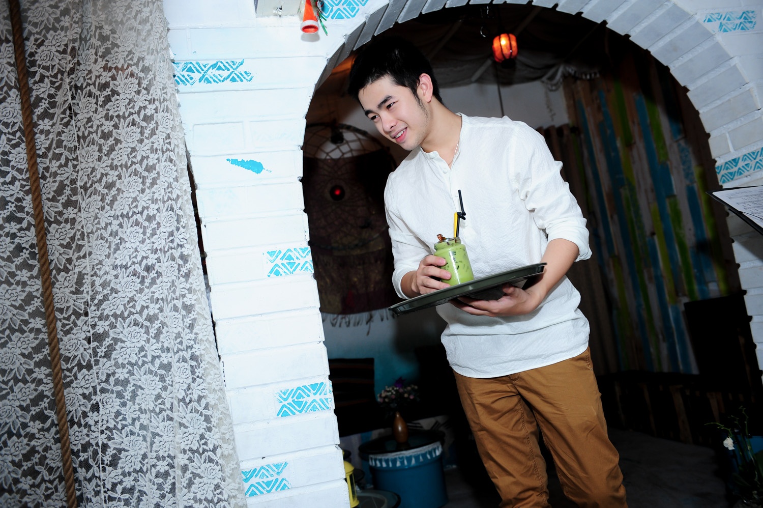 Sau scandal bi to yeu lang nhang, Loki Bao Long ban ca phe hinh anh