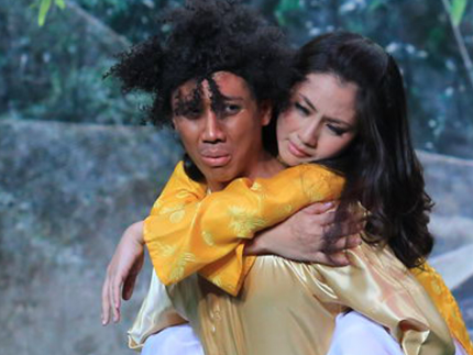 Tran Thanh gia dien bat Ngoc Lan mua cot tren truyen hinh hinh anh