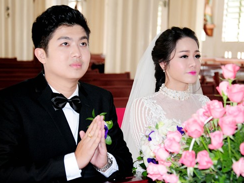 Nhung sao Viet lay chong lam cong viec binh di hinh anh