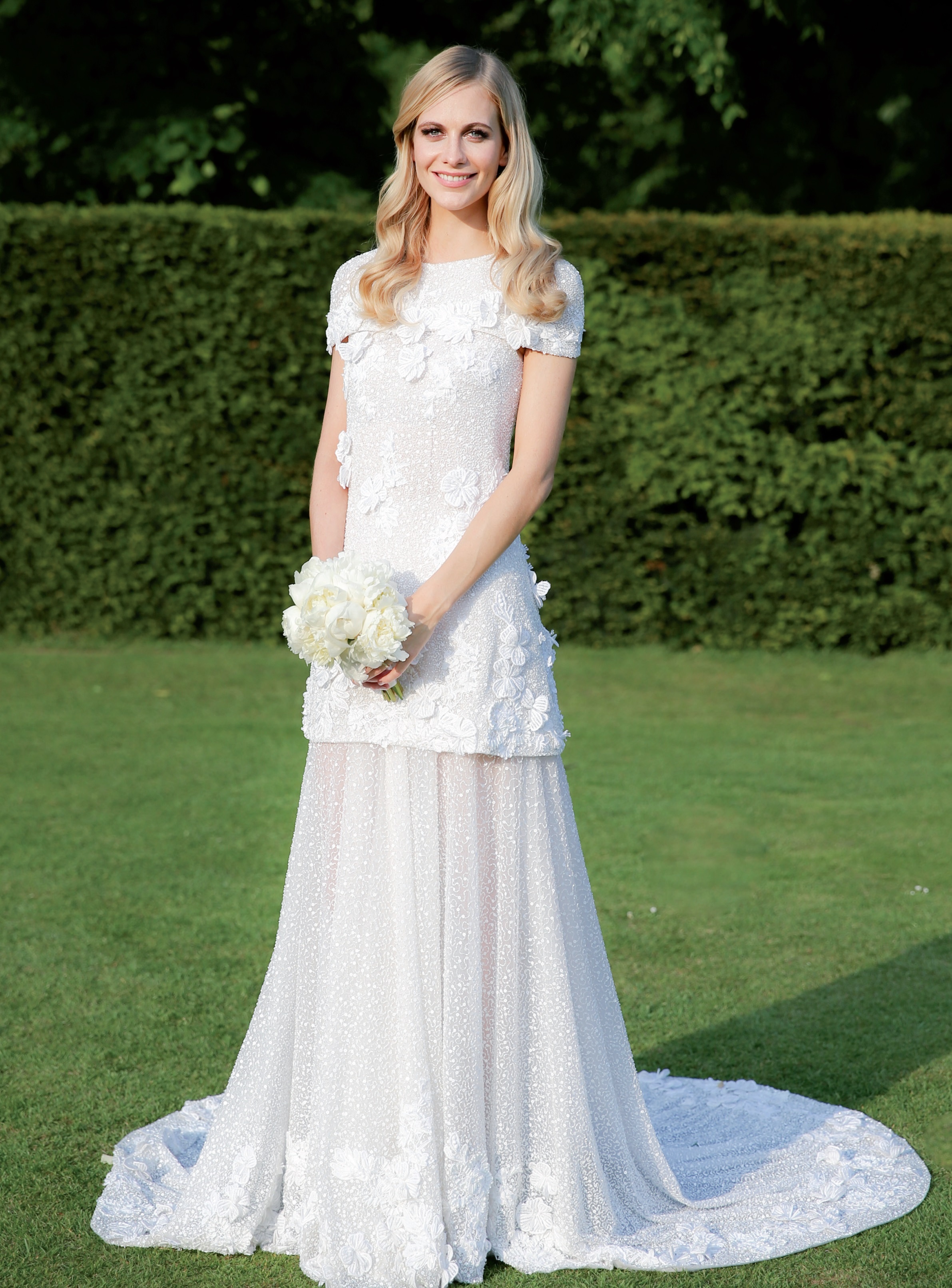 Poppy trong lần thử đầm cưới lần thứ 4.