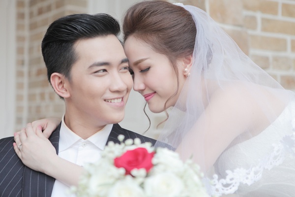 Bao Thy cau hon ban trai trong MV nhac phim 'Su do hanh gia' hinh anh