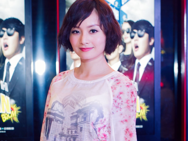 Lan Phuong le bong di xem phim hinh anh