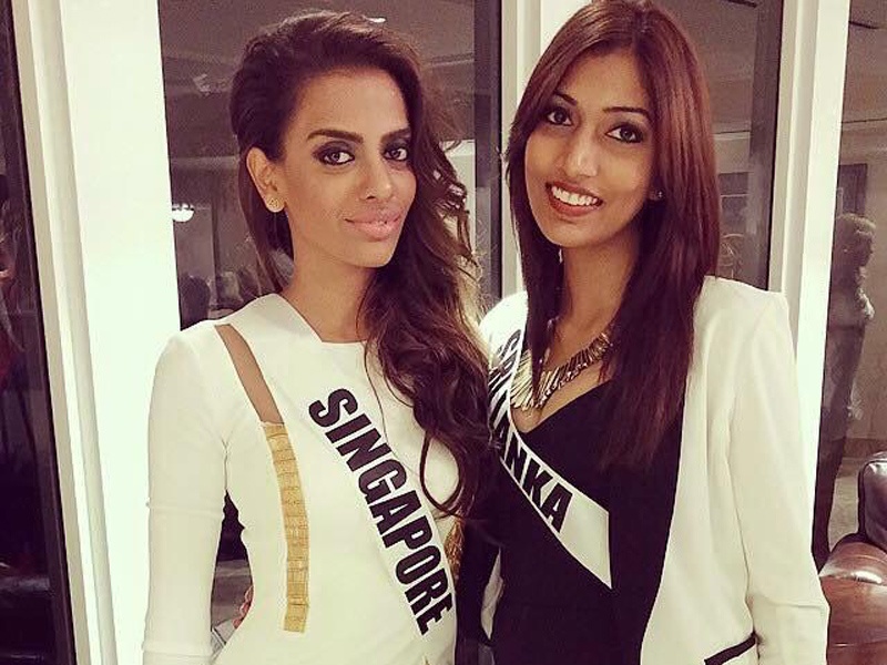 Hoa hau Singapore dien vay cua NTK Viet o Miss Universe hinh anh