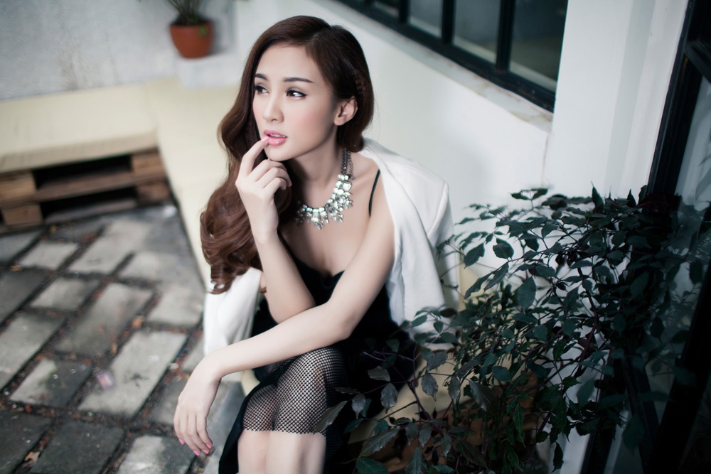 Hot girl Kelly muon cuoi chong trong nam 2015 hinh anh