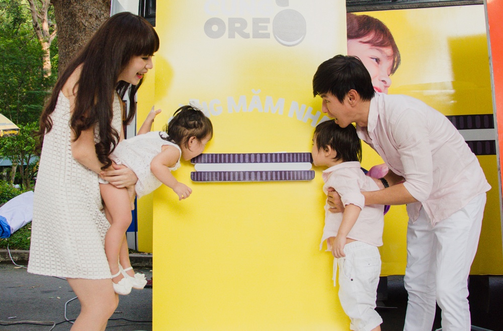 Gia dinh Ly Hai - Minh Ha khuay dong su kien hinh anh