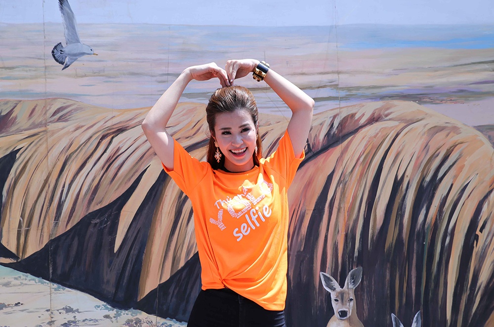 Dong Nhi - Khoi My nhi nhanh o su kien hinh anh