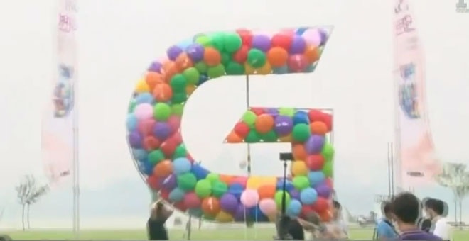 20 nguoi bi thuong vi tranh gianh LG G2 mien phi hinh anh