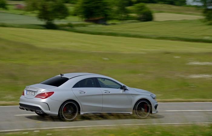 Dinh cao Mercedes-Benz CLA 45 AMG 2014 hinh anh
