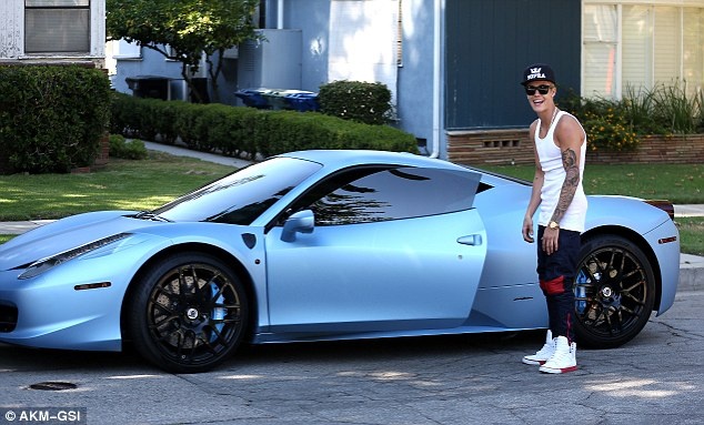 Sieu xe Ferrari 458 Italia cua Justin Bieber hinh anh