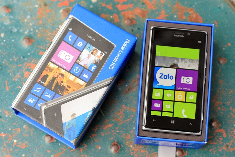 'Dap hop' Nokia Lumia 925 chinh hang ve VN som hinh anh
