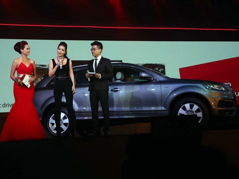 Truong Ngoc Anh sam xe sang 3,3 ty dong hinh anh